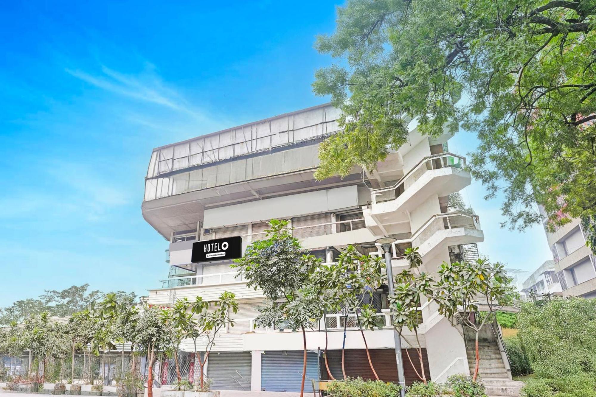 Super Hotel O Navrangpura Cg Road Formerly Hotel Yugraj Ahmedabad Exteriör bild